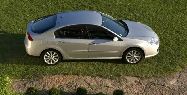 Renault Laguna silnik cena spalanie moc używana przebieg opinie oceny zalety wady