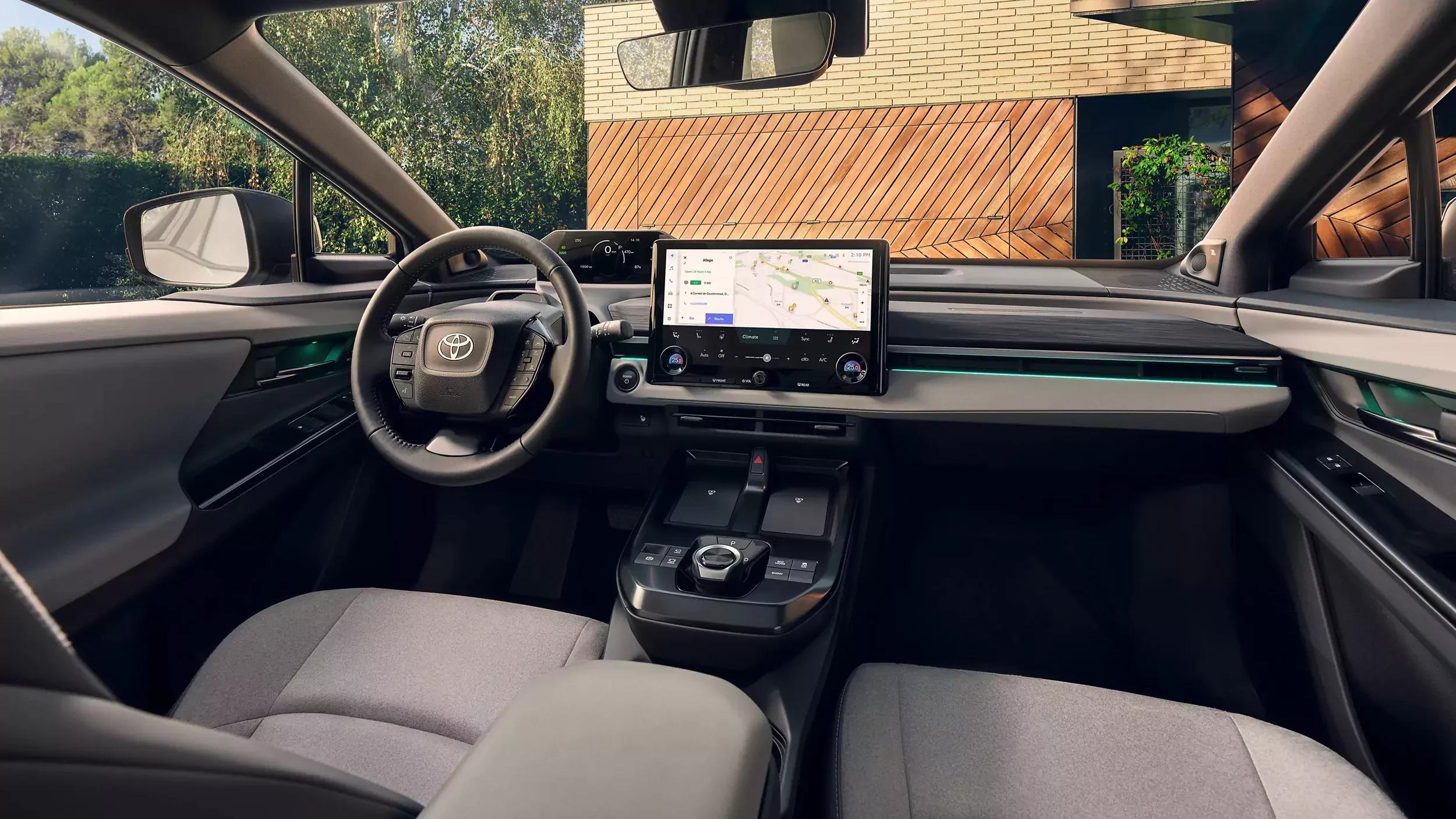 Toyota C-HR Plus SUV EV wnetrze