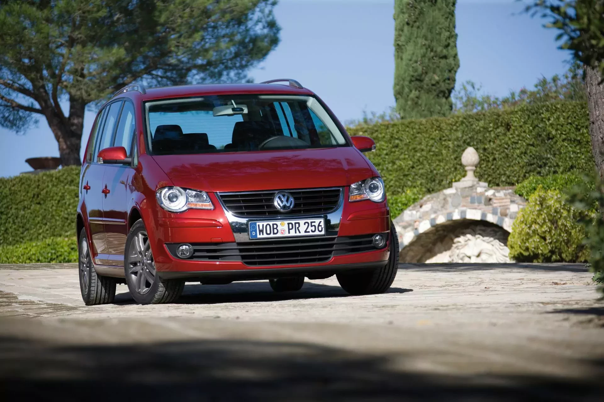 Volkswagen Touran silnik cena spalanie ceny osiągi diesel tdi moc spalanie opinie oceny zalety wady