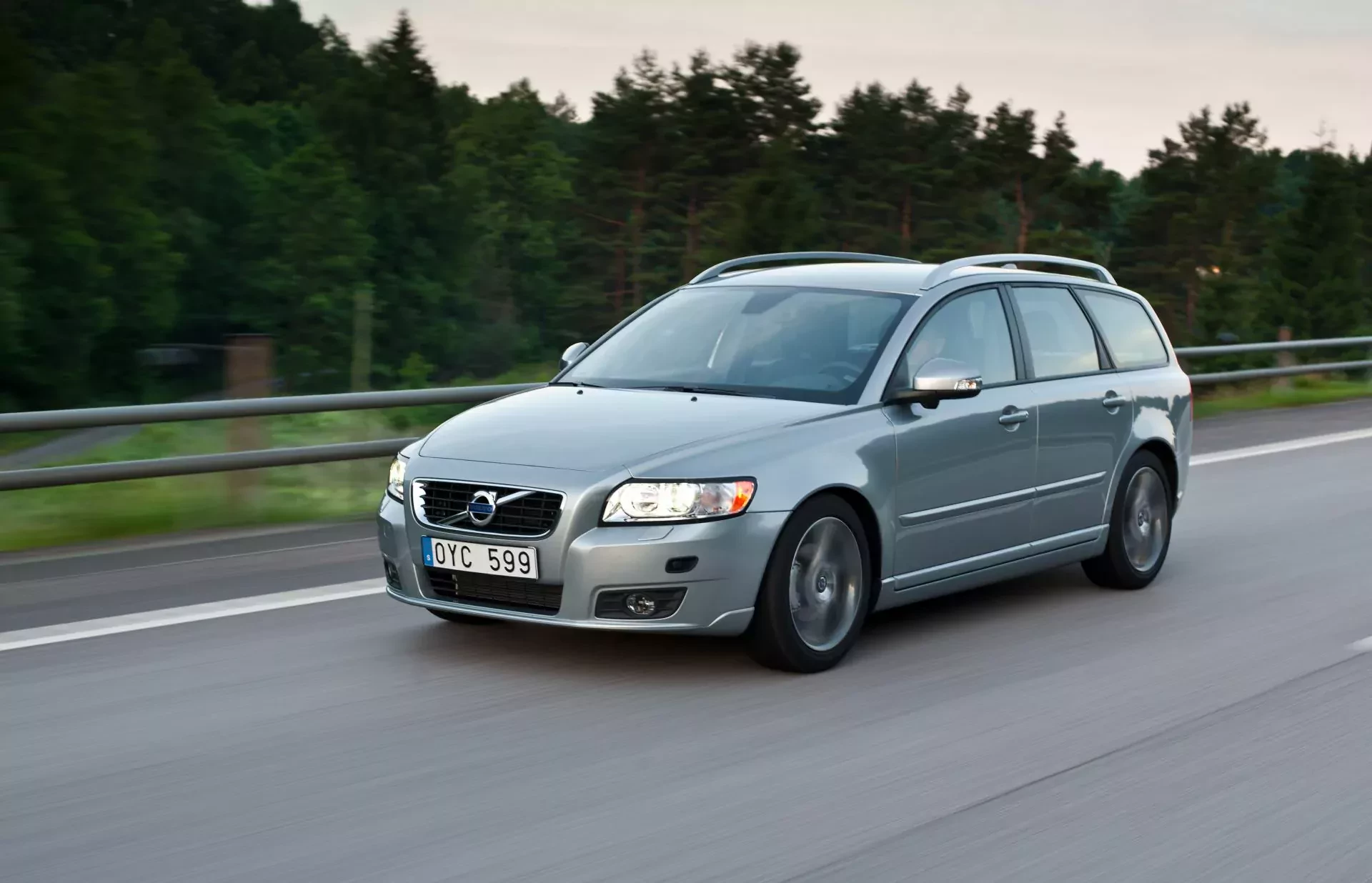 Volvo V50 kombi spalanie silnik diesel benzyna ceny cena zalety wady opinie oceny