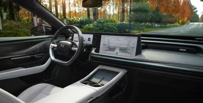 Xpeng P7 elektryczny sedan cena ceny osiągi moc zasięg ładowanie opinie oceny zalety wady
