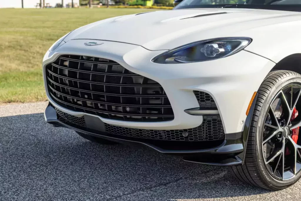 aston-martin-dbx-suv-utrata-wartosci