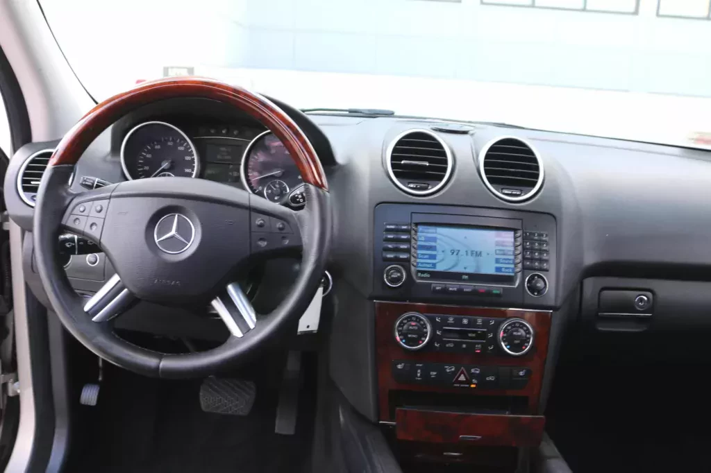 mercedes-ml-suv-v8