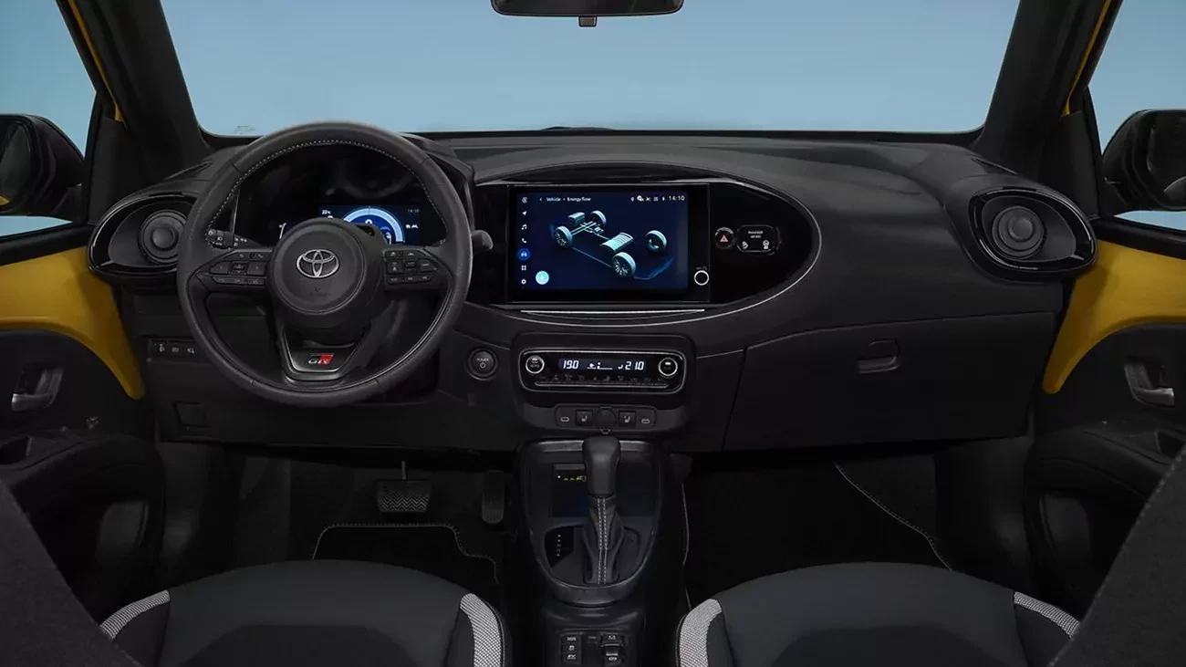 wnętrze Toyota Aygo X 2025