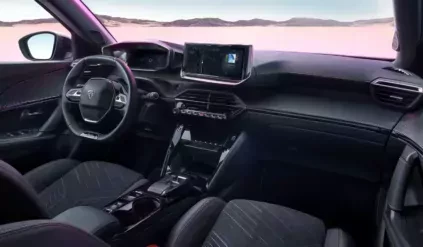 Nowy Peugeot e-2008 / SUV