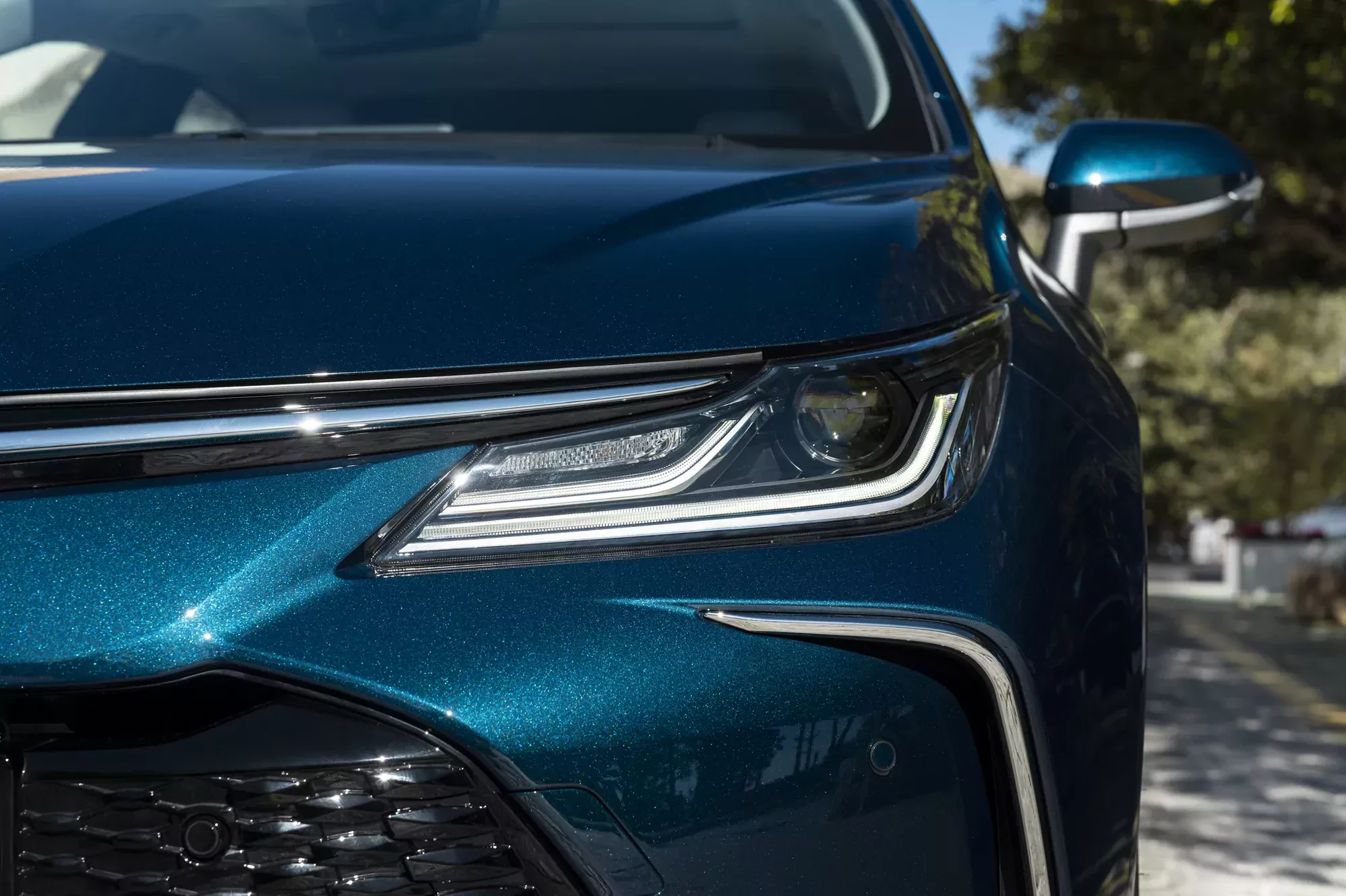 Toyota zjechała tu z ceną Corolli do 80 tys. zł i szarogęsi się na terytorium Skody. W Polsce ta wersja też jest śmiesznie tania