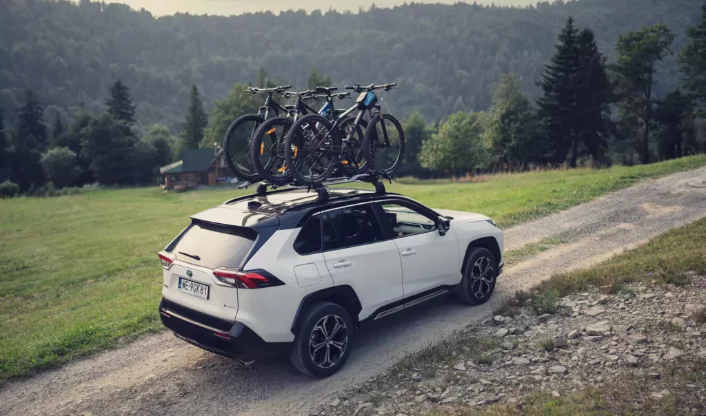 W tym europejskim kraju Toyotę RAV4 przeceniono już na 120 tys. zł. Z taką obniżką japoński SUV przejeżdża się walcem po konkurencji