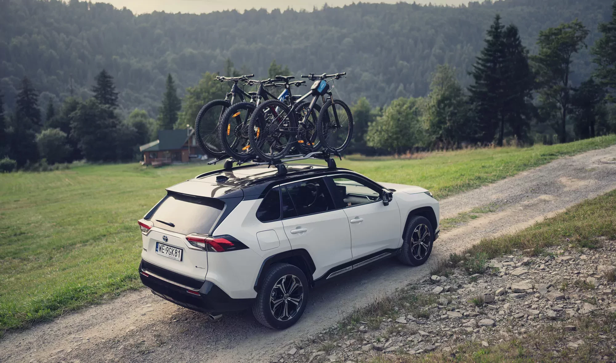 W tym europejskim kraju Toyotę RAV4 przeceniono już na 120 tys. zł. Z taką obniżką japoński SUV przejeżdża się walcem po konkurencji