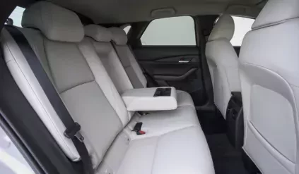 Mazda_CX-30 2025 widok wnętrza