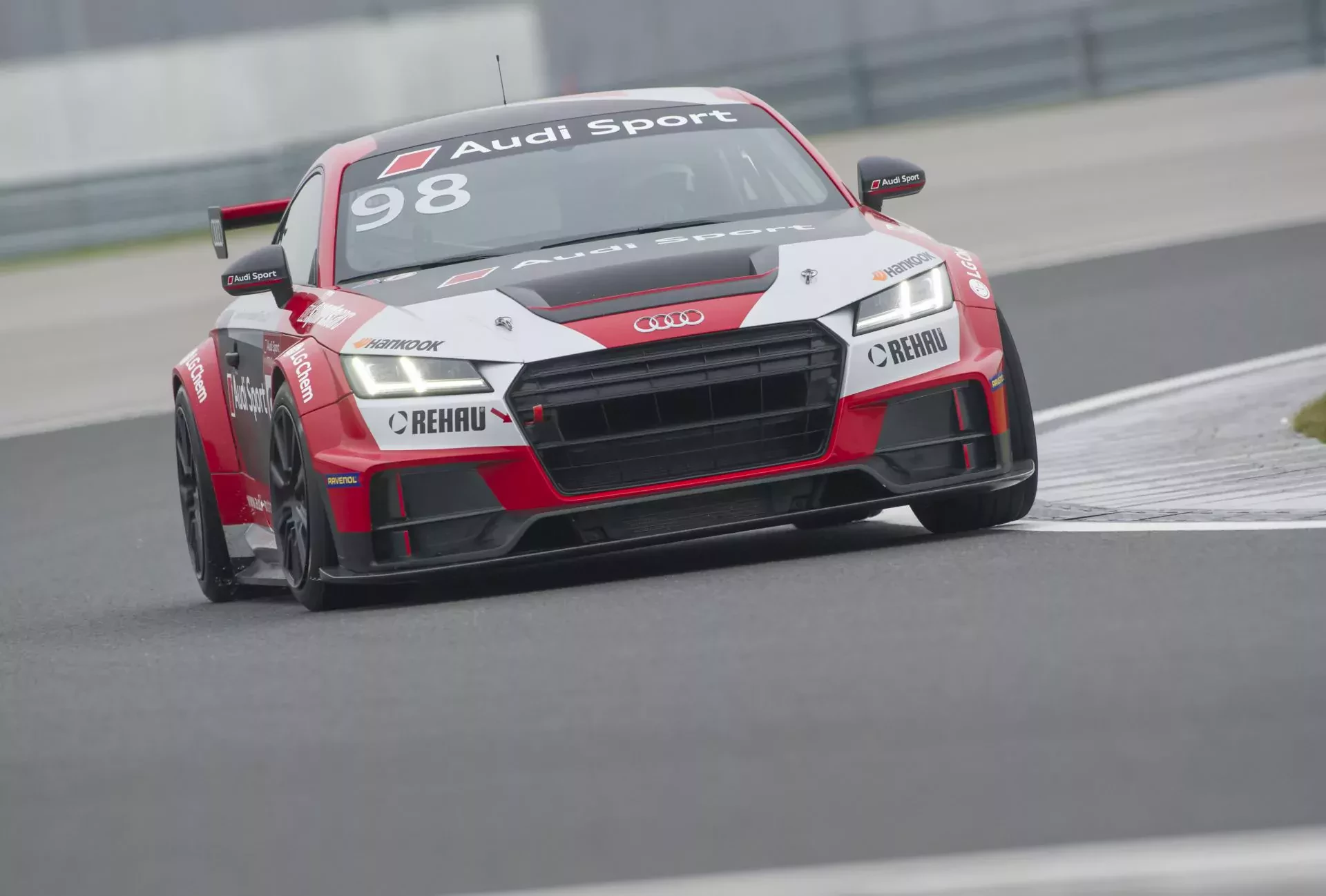 Audi TT moc silnik benzyna osiągi prowadzenie opinie oceny zalety wady cena ceny