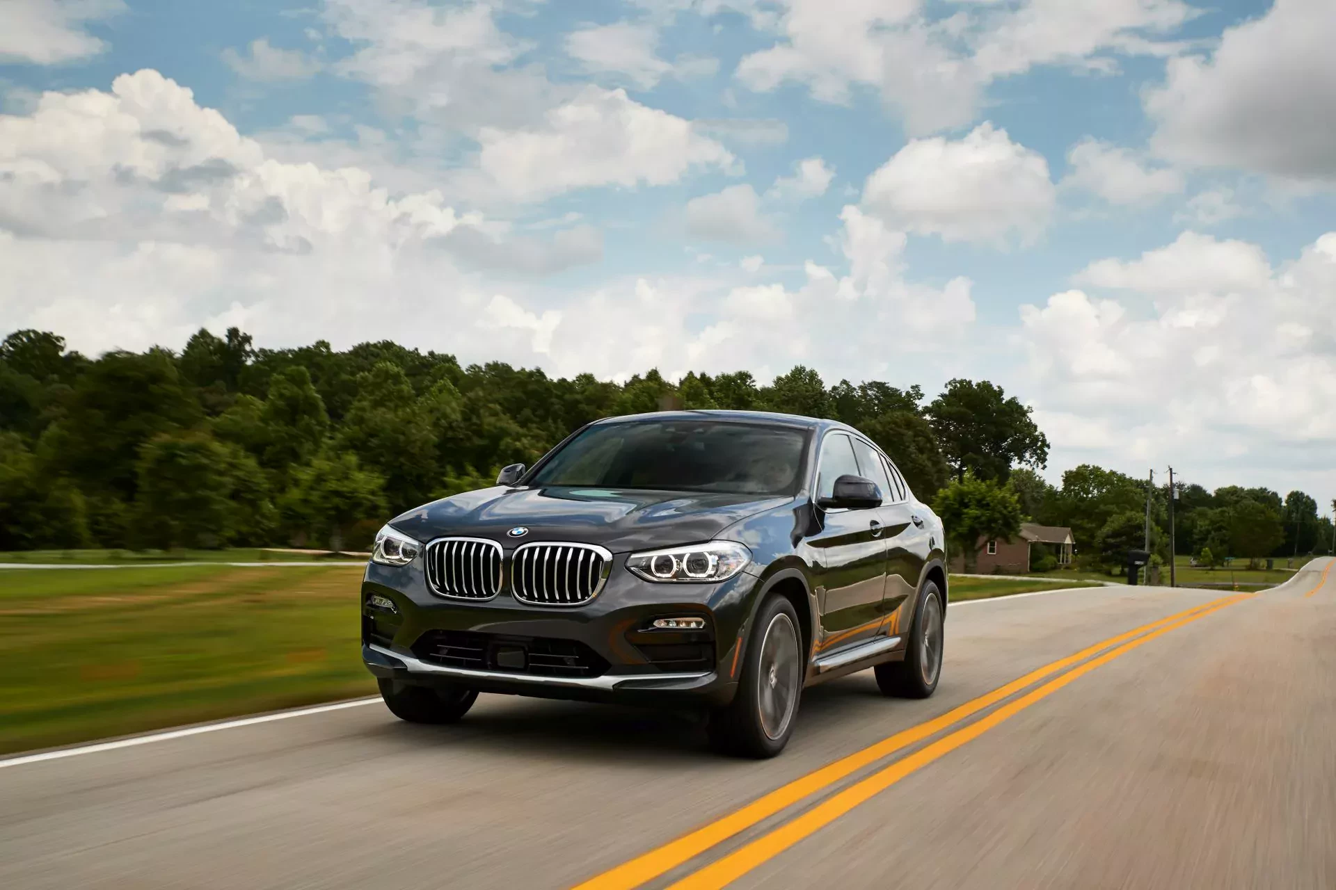 BMW X4 silnik cena moc spalanie SUV ceny opinie oceny zalety wady silnik benzyna diesel napęd