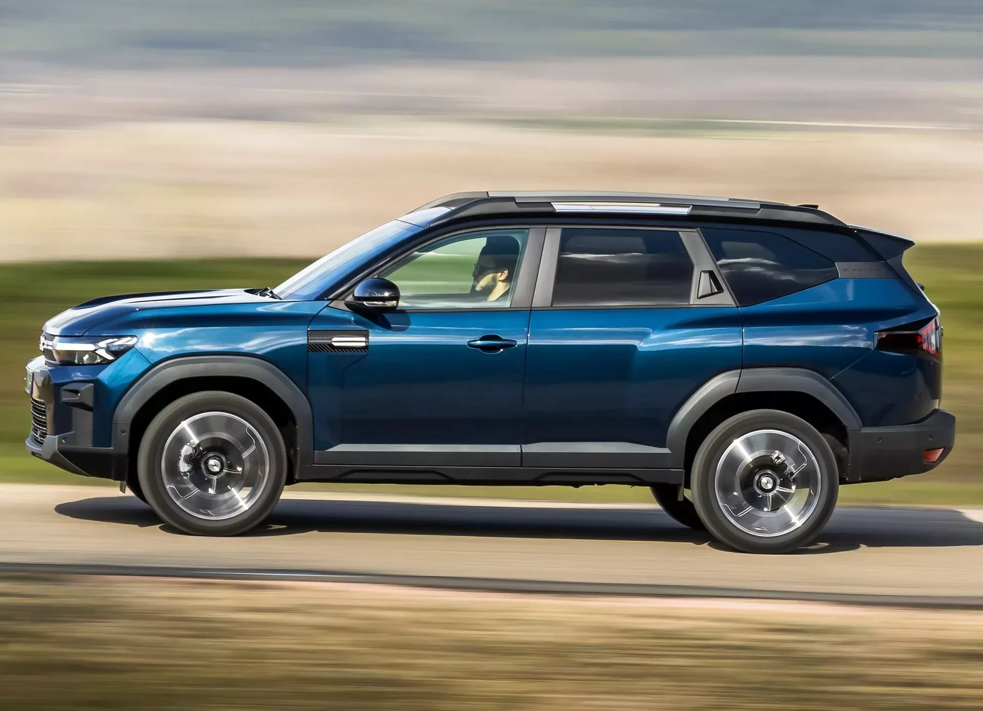 Rodzinny SUV, który znokautował Toyotę wydajnością, ma chińską cenę. Dacia Bigster to okazja