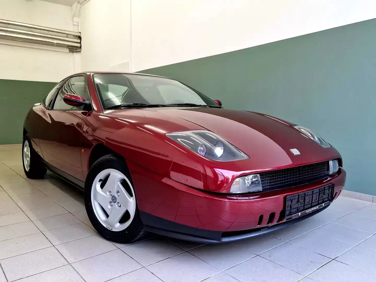 Fiat Coupe widok z boku