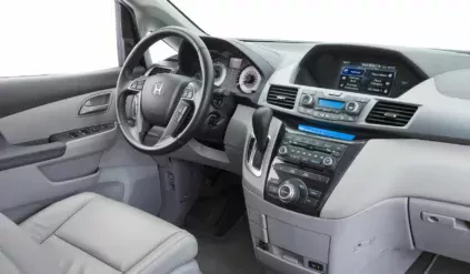 Honda Odyssey minivan rodzinny samochód opinie oceny zalety wady cena ceny używany