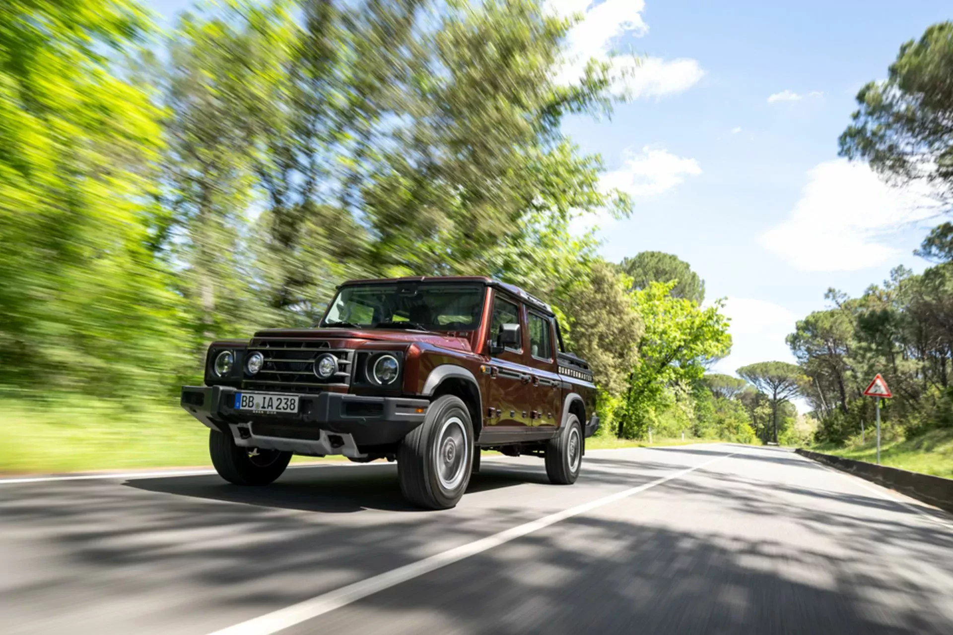 Ineos Grenadier SUV terenowy silnik BMW Land Rover Defender