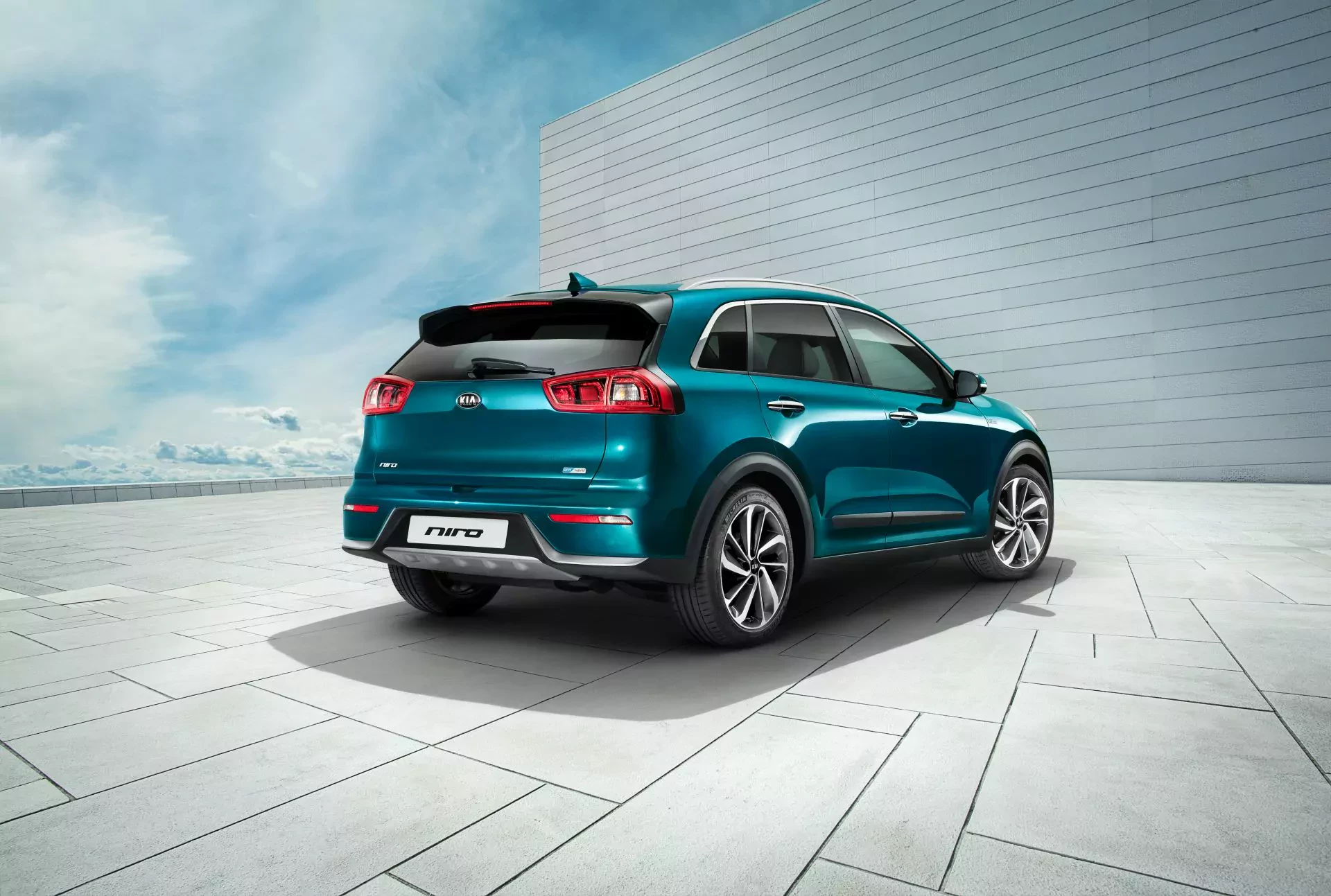 Kia Niro SUV silnik cena moc osiągi spalanie zalety wady opinie oceny