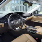 Lexus ES luksusowa limuzyna sedan komfort wyposażenie opinie oceny zalety wady cena ceny