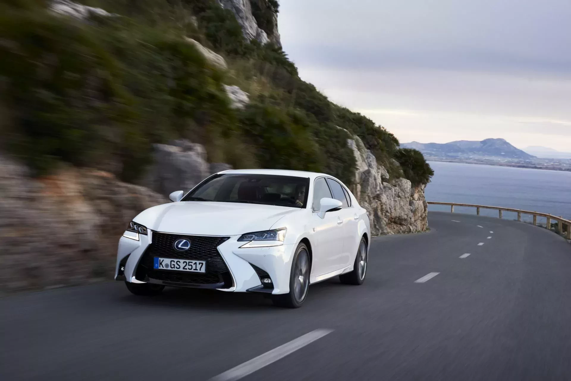 Lexus GS silnik cena spalanie moc osiągi zalety wady opinie oceny ceny