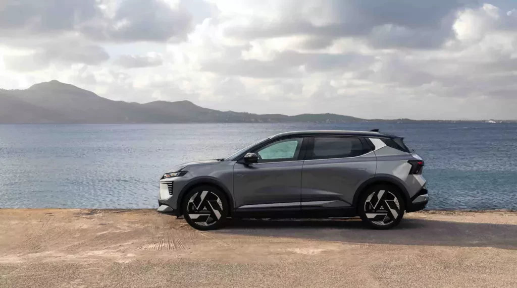 Kultowe Mitsubishi Eclipse otworzyło księgi zamówień. Atrakcyjny cenowo japoński SUV, zrywa z przeszłością i da teraz popalić rywalom