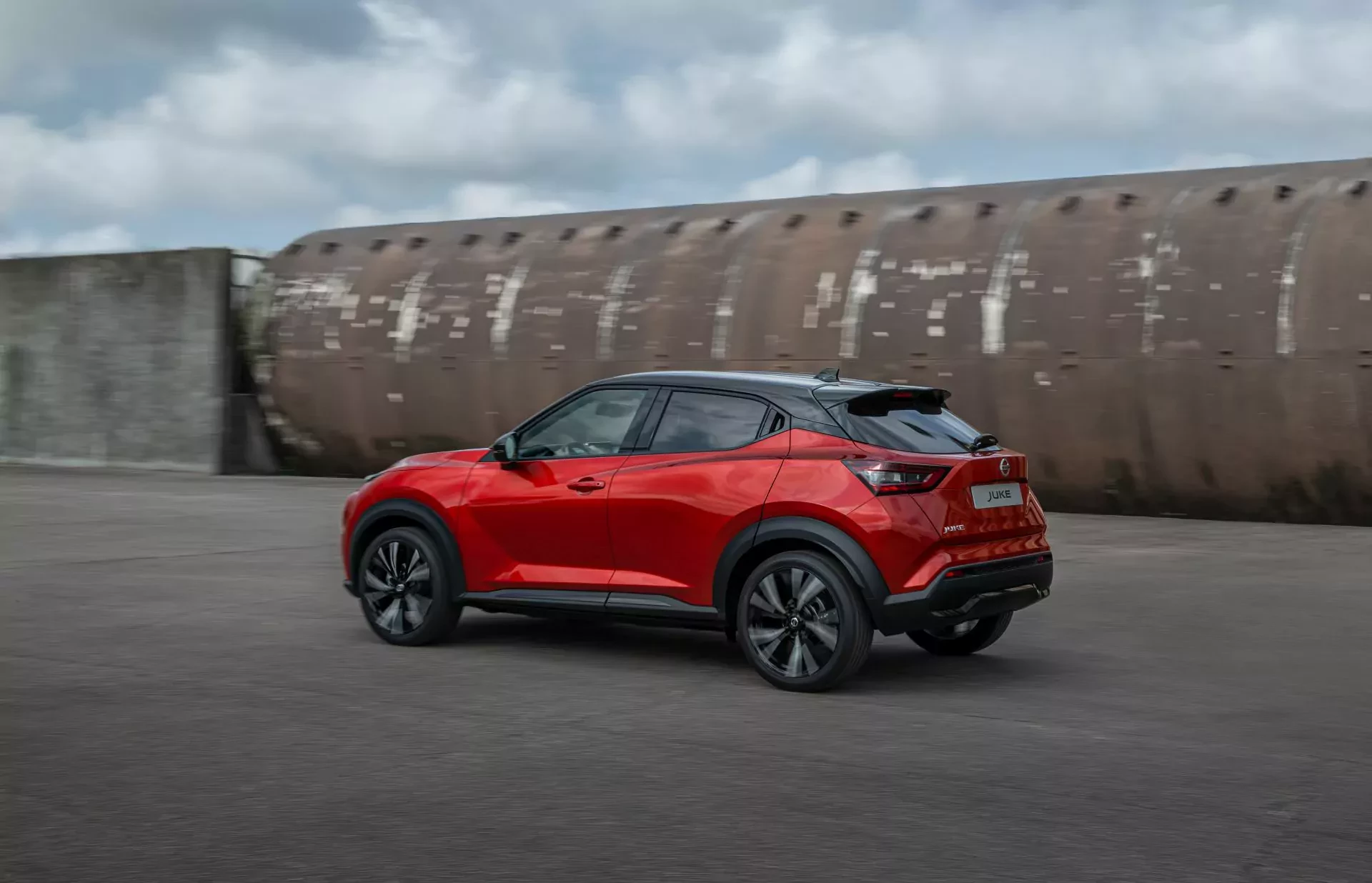 Nissan Juke silnik cena ceny spalanie nowy używany opinie oceny wady zaledy SUV crossover