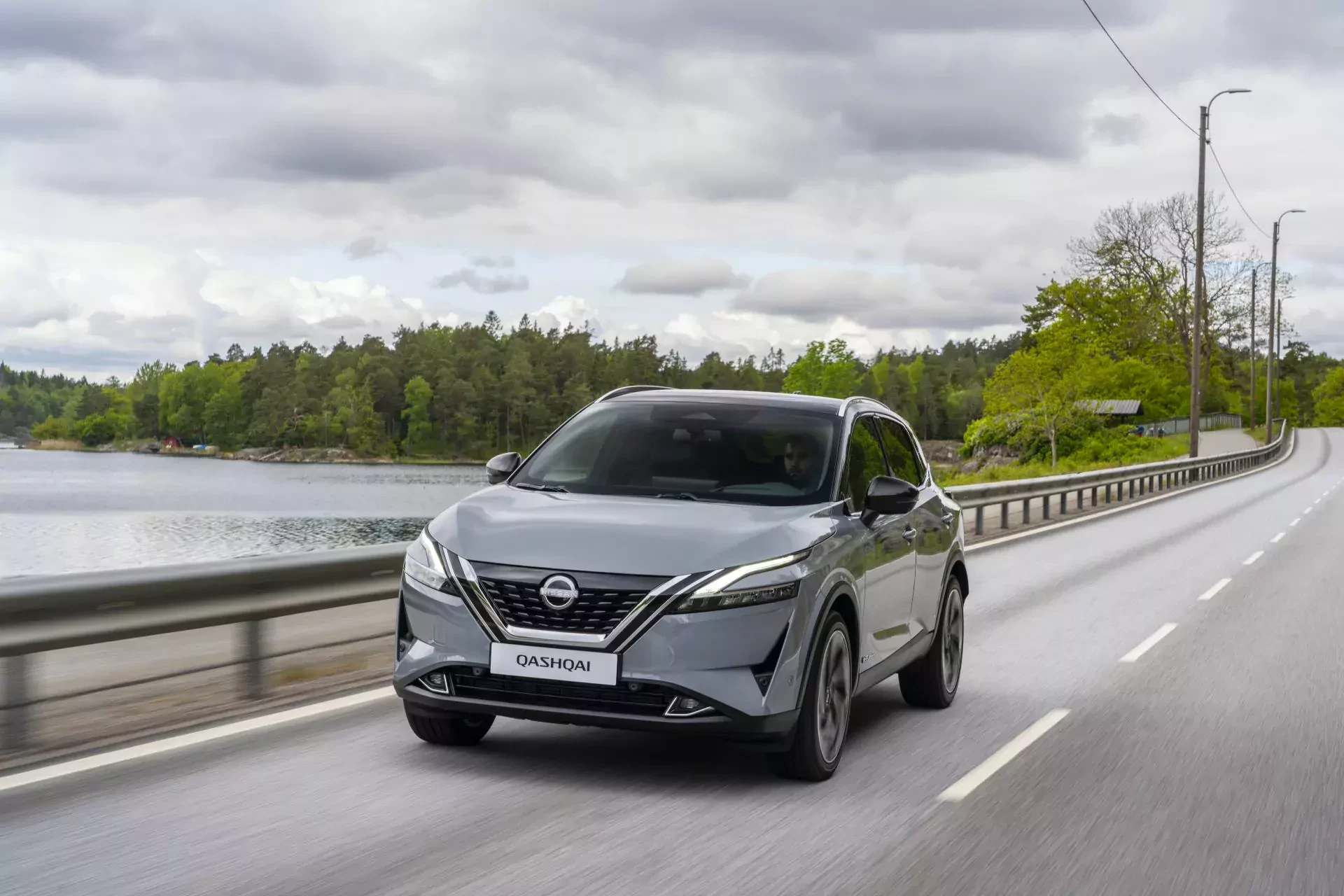 Nissan Juke silnik cena ceny spalanie nowy używany opinie oceny wady zaledy SUV crossover