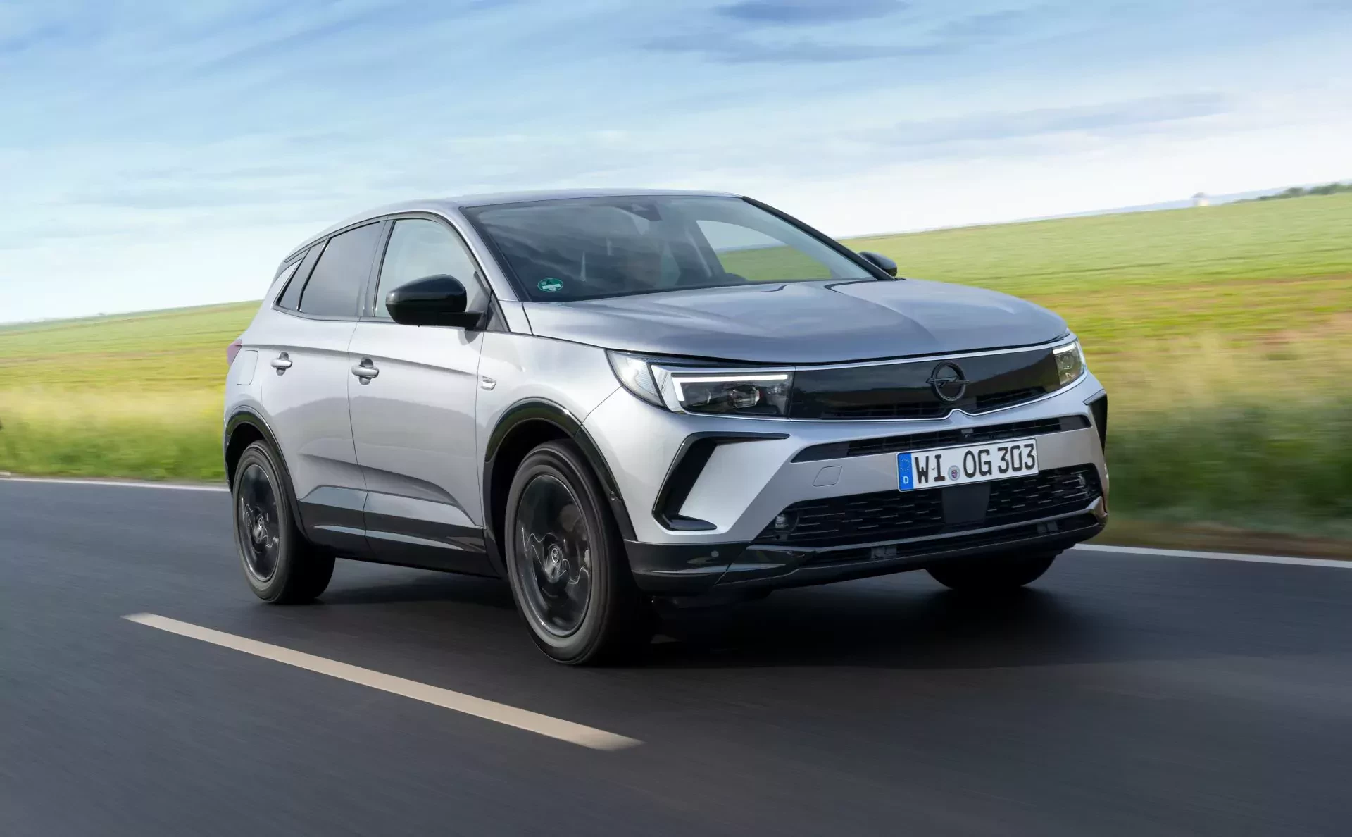 Opel Grandland benzyna diesel SUV silnik moc cena ceny używany nowy