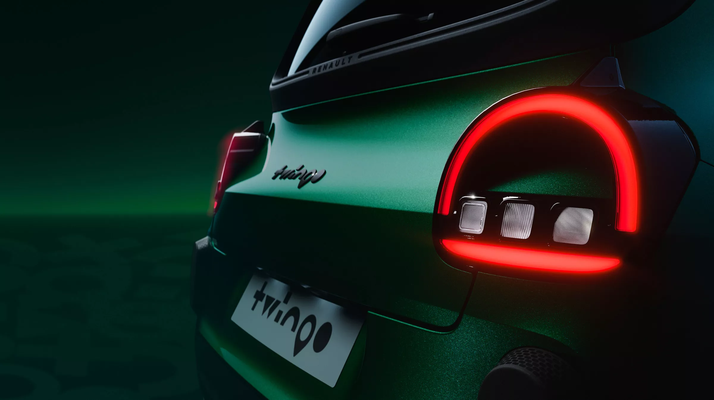 Renault Twingo ledwie wróciło do oferty, a już pozamiatało. Klienci chcieli go tu tak bardzo, iż najchętniej odebraliby je prosto z fabryki