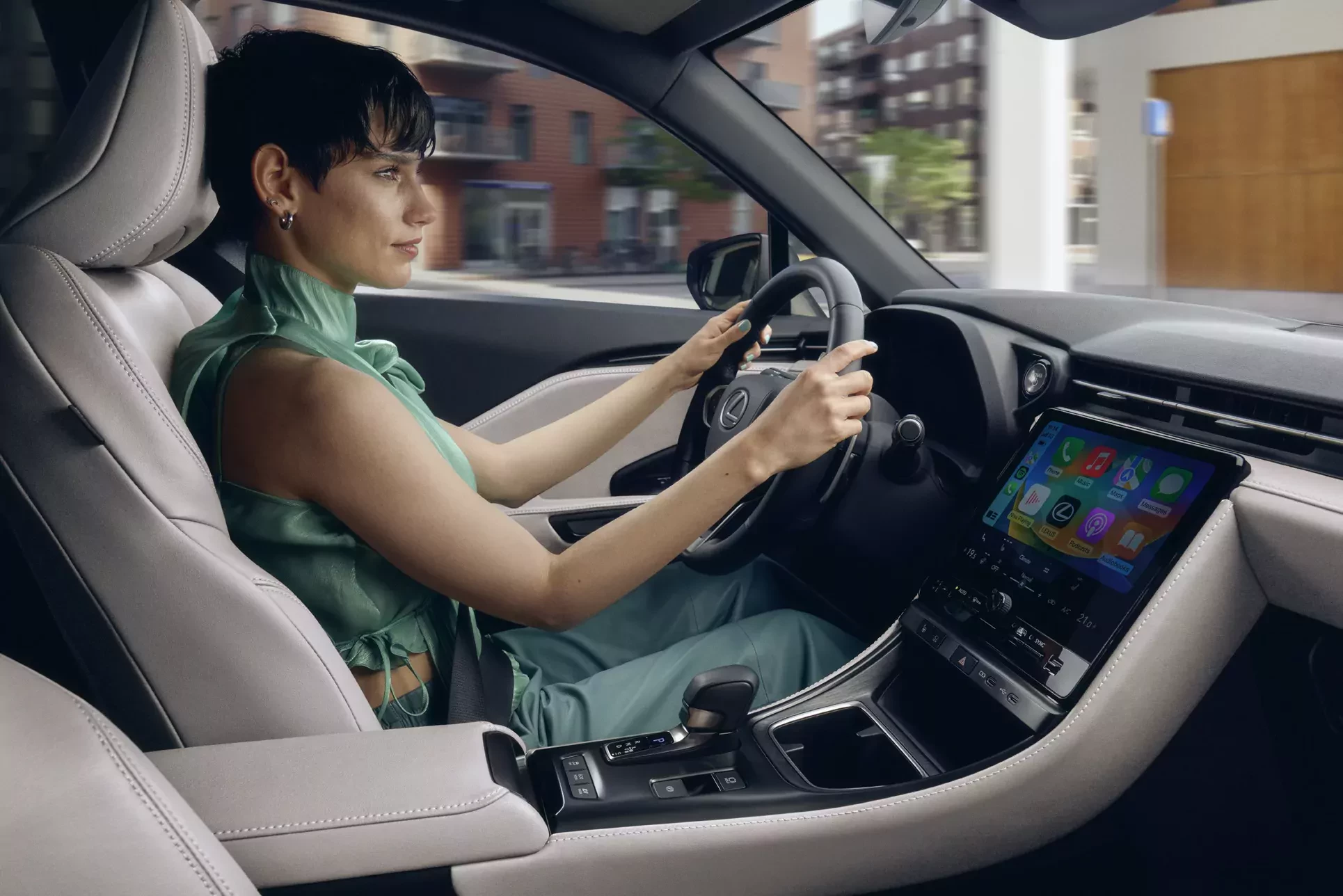 SUV LBX interior