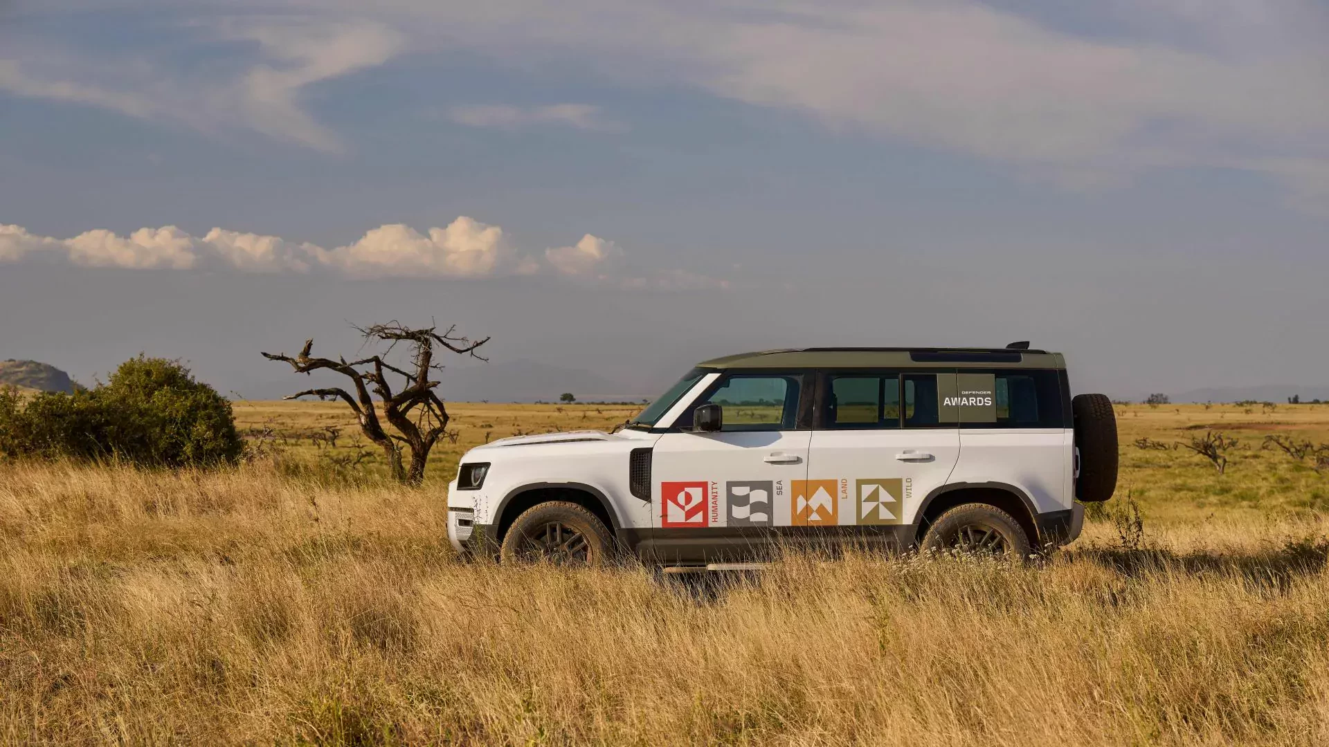 SUV Land Rover Defender silnik cena ceny używany spalanie opinie oceny zalety wady