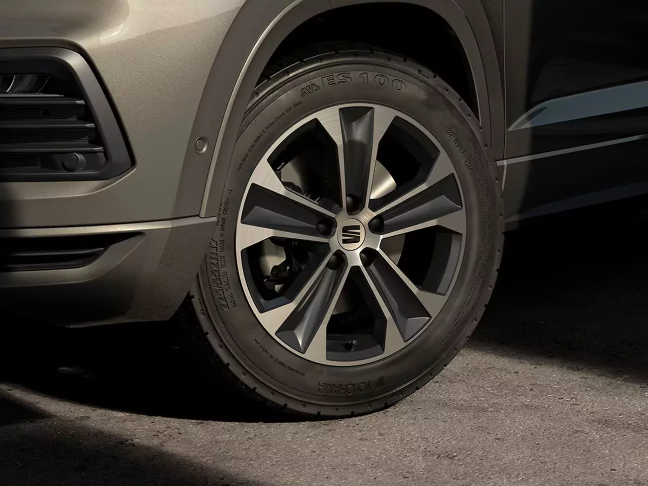 Hiszpański SUV to jesienią mądry zakup. Spory rabat podbija rodziny, które chcą jakości w dobrej cenie na miarę Dacii