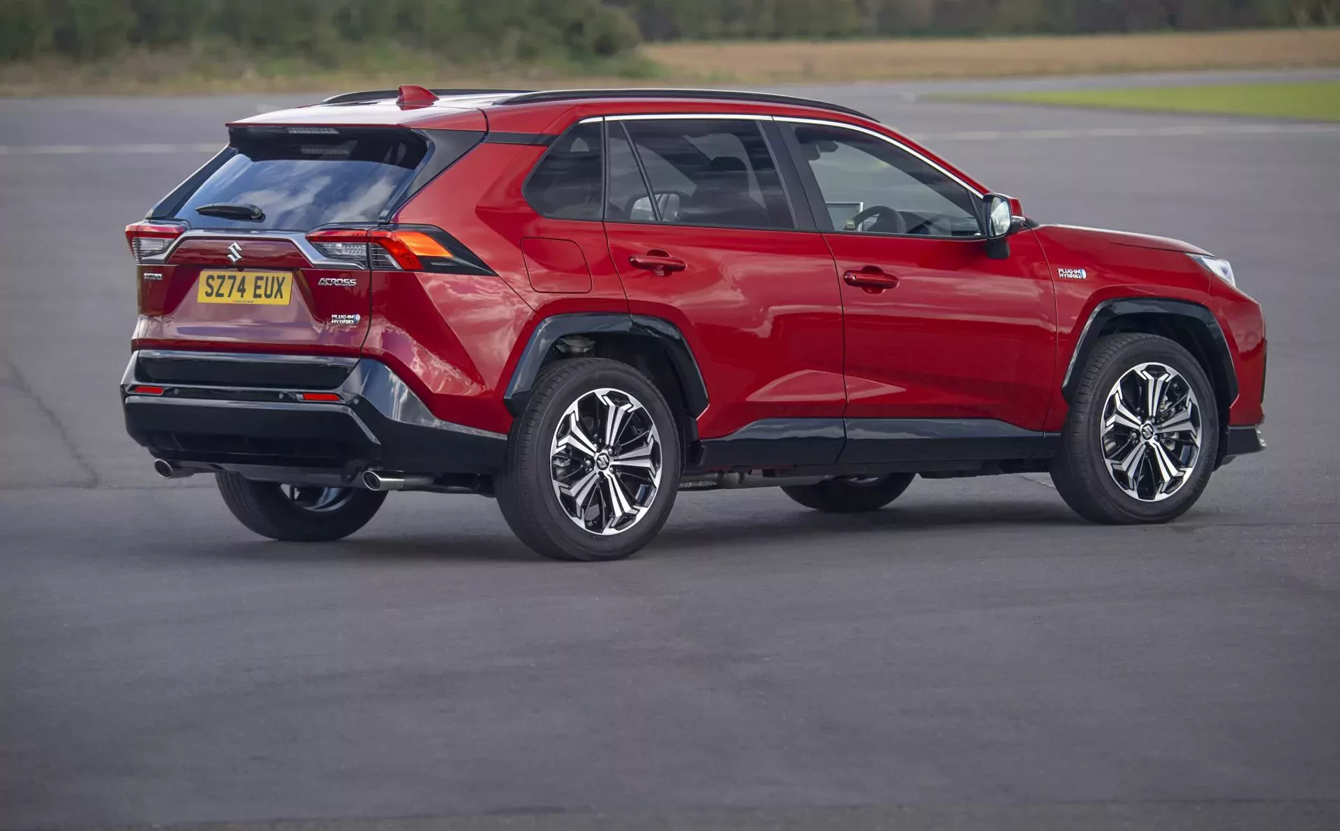 Suzuki Across SUV silnik cena spalanie Toyota RAV4 moc osiągi opinie oceny zalety wady