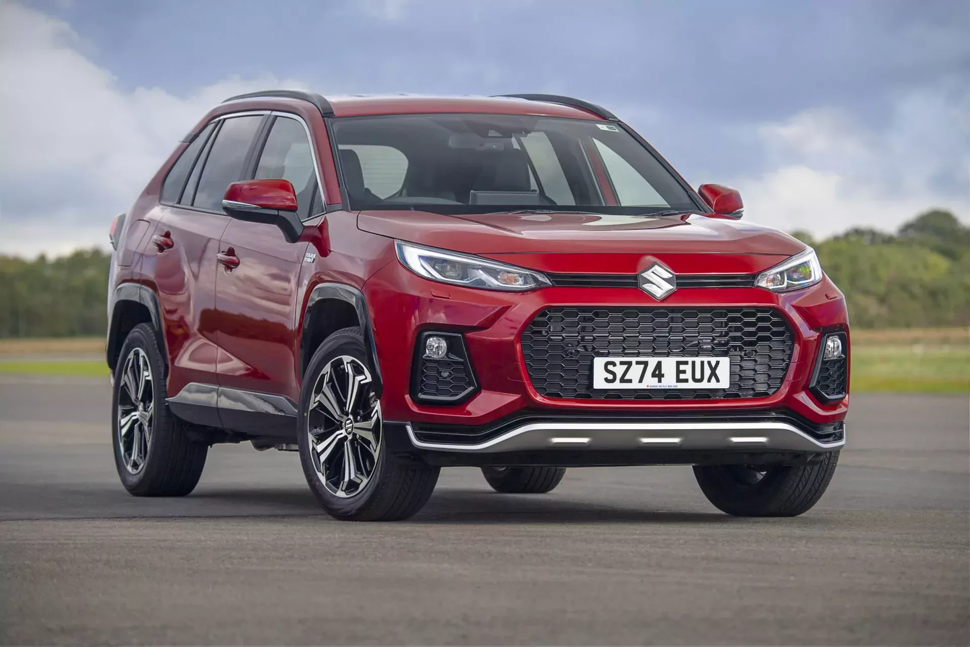 Suzuki Across SUV silnik cena spalanie Toyota RAV4 moc osiągi opinie oceny zalety wady