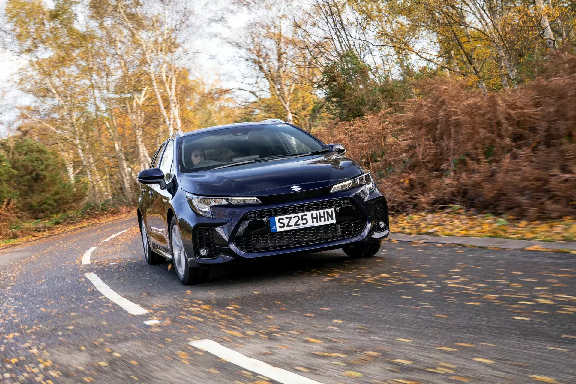 Suzuki Swace Toyota Corolla hybryda silnik cena ceny używana nowa