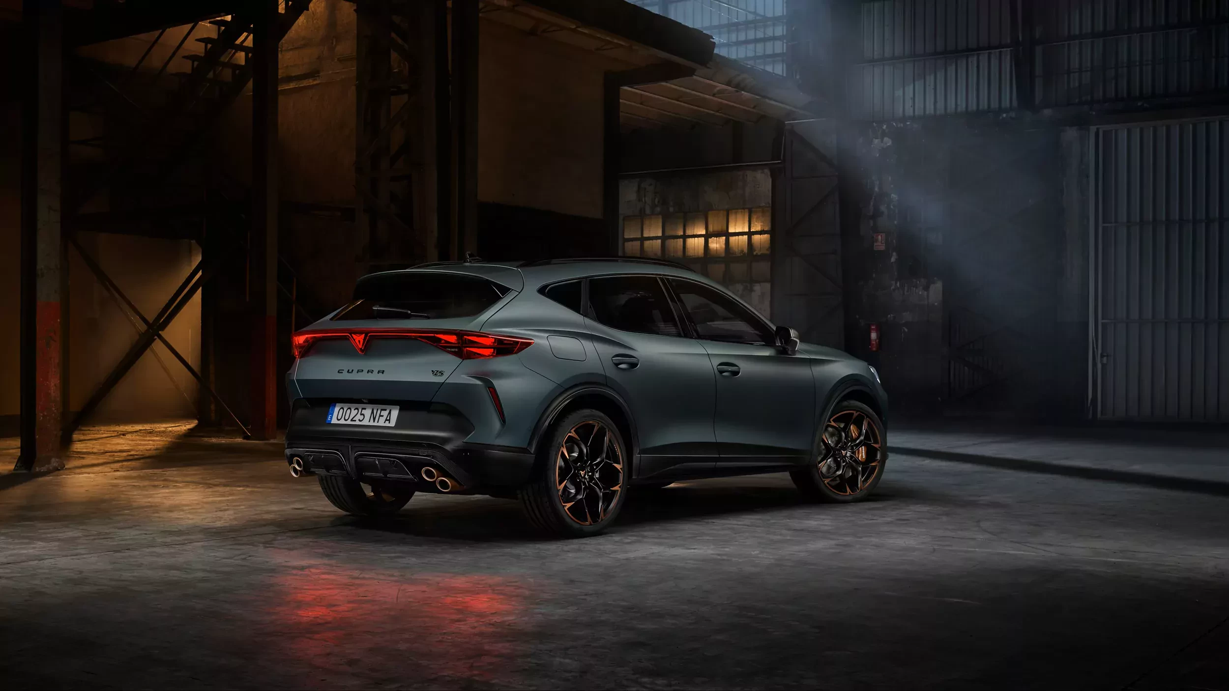 -CUPRA-Formentor-VZ5-back