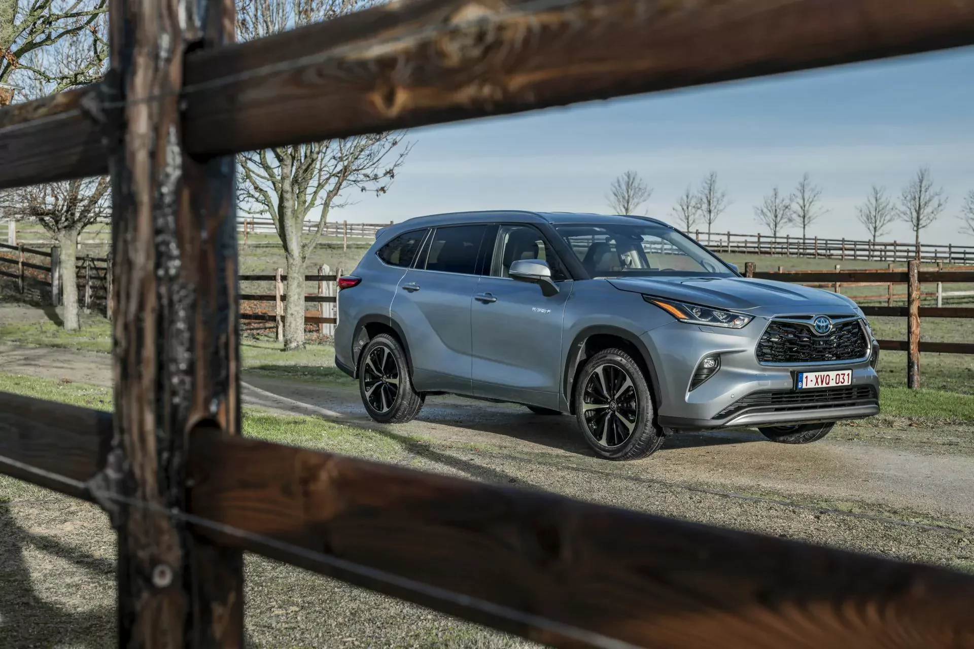 Toyota Highlander SUV cena ceny używany moc osiągi hybryda silnik opinie oceny