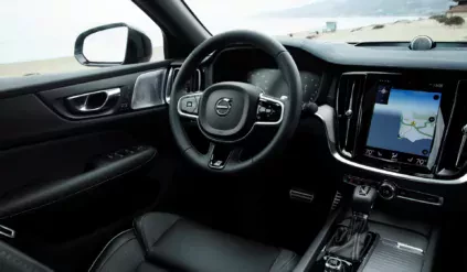 Volvo S60 sedan silnik benzyna hybryda moc osiągi opinie oceny wady zalety