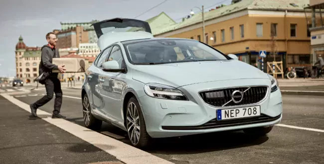 Volvo V40 silnik przebieg cena ceny używany moc spalanie benzyna diesel zalety wady opinie oceny bezpieczeństwo