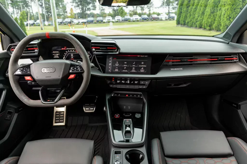 audi-rs3-praktycznie-nowe-2