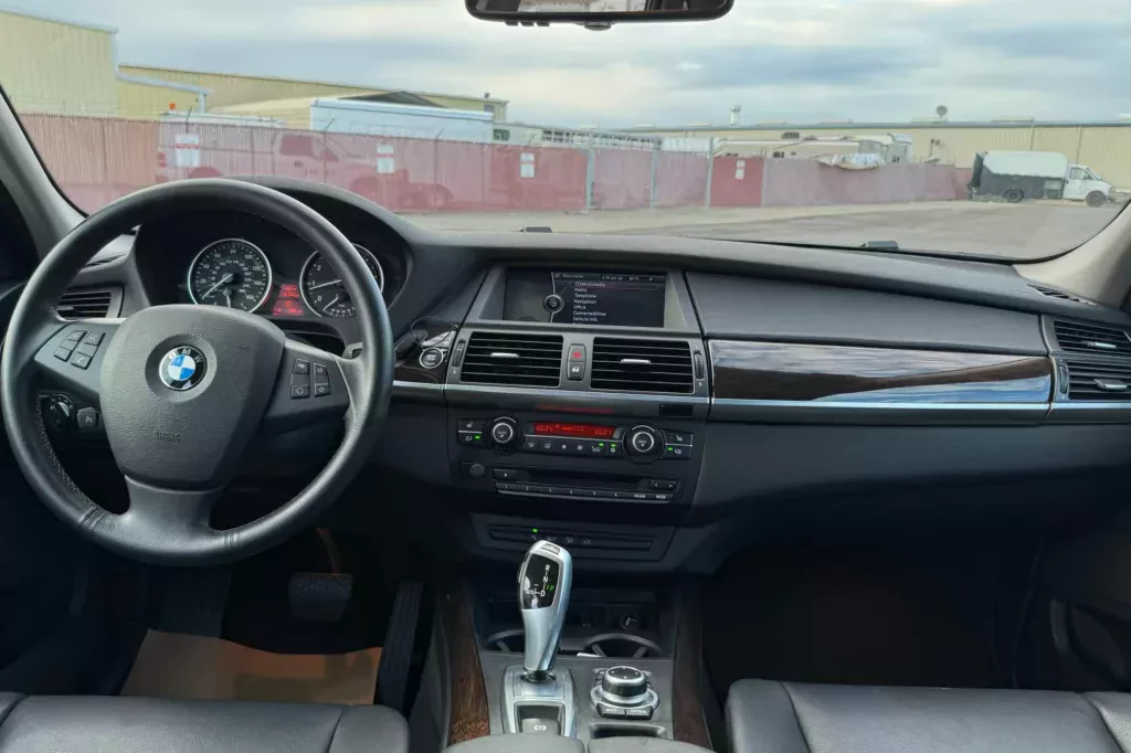 bmw-x5-luksusowy-suv