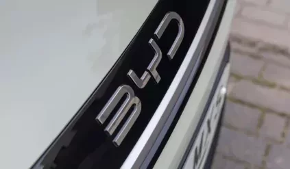 byd-atto-2-nowy-suv-hybryda