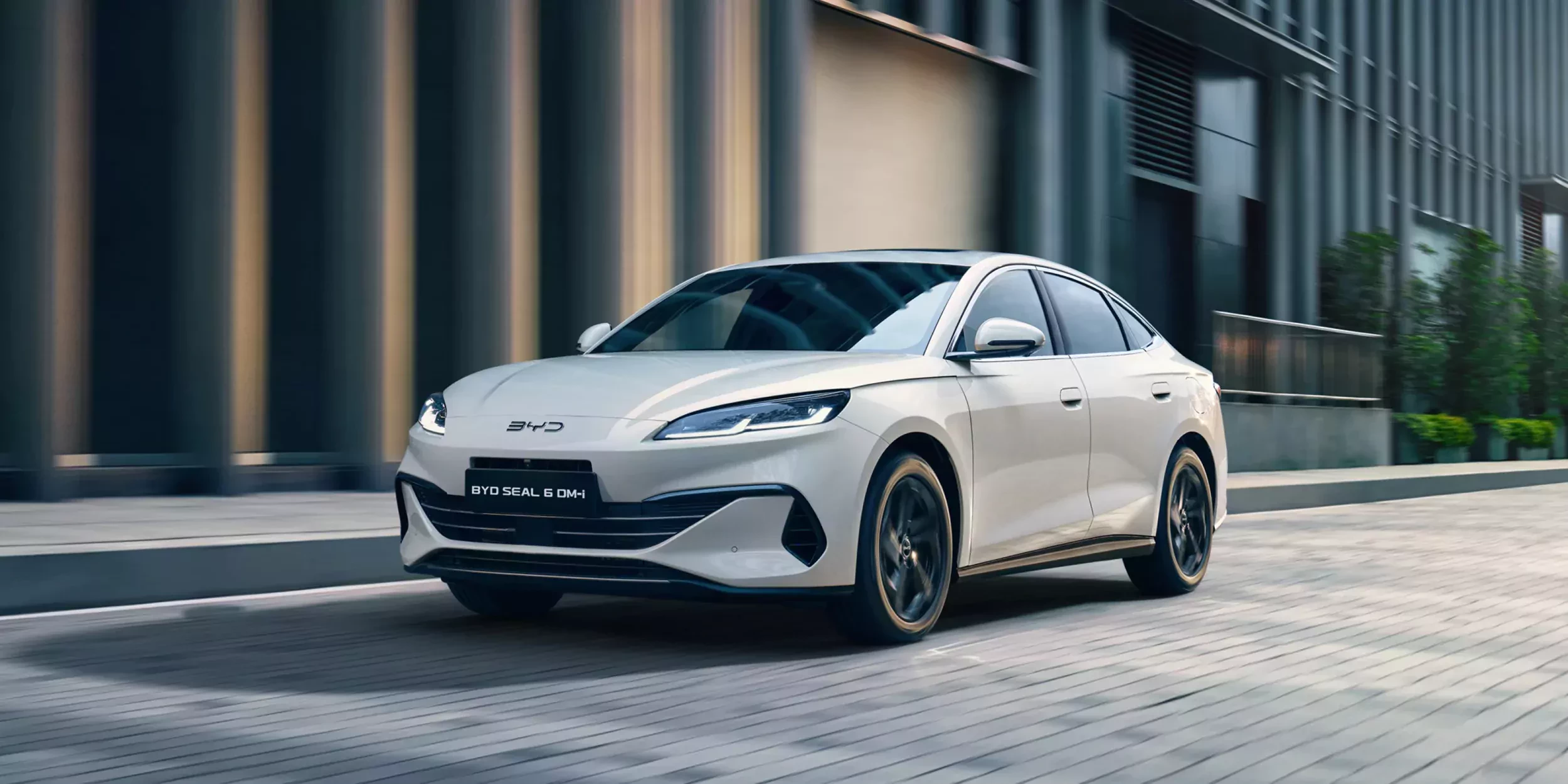BYD Seal 6 DM-i 2025 sedan PHEV