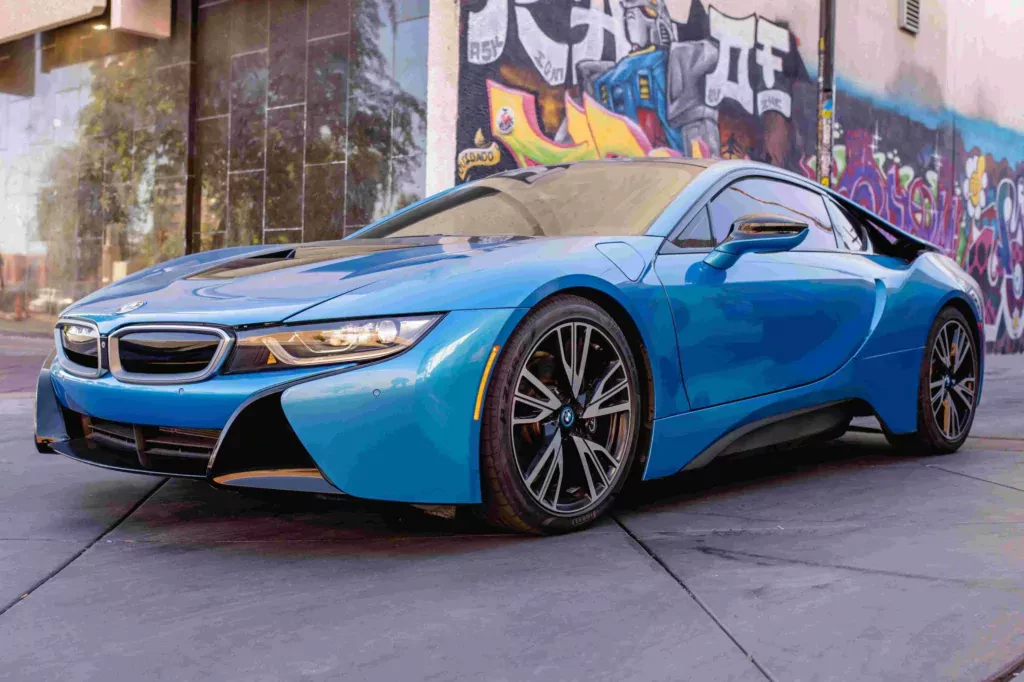 futurystyczne-bmw-i8-na-sprzedaz