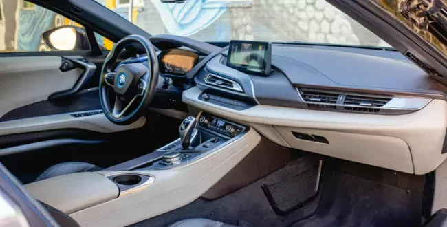 futurystyczne-bmw-i8-na-sprzedaz