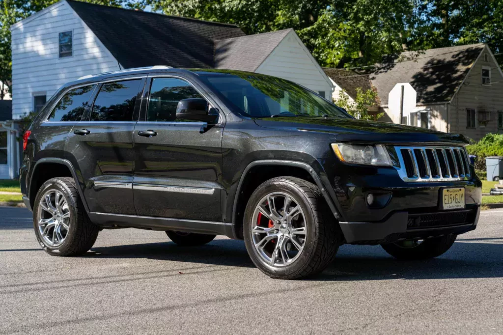 jeep-grand-cherokee-hemi-v8