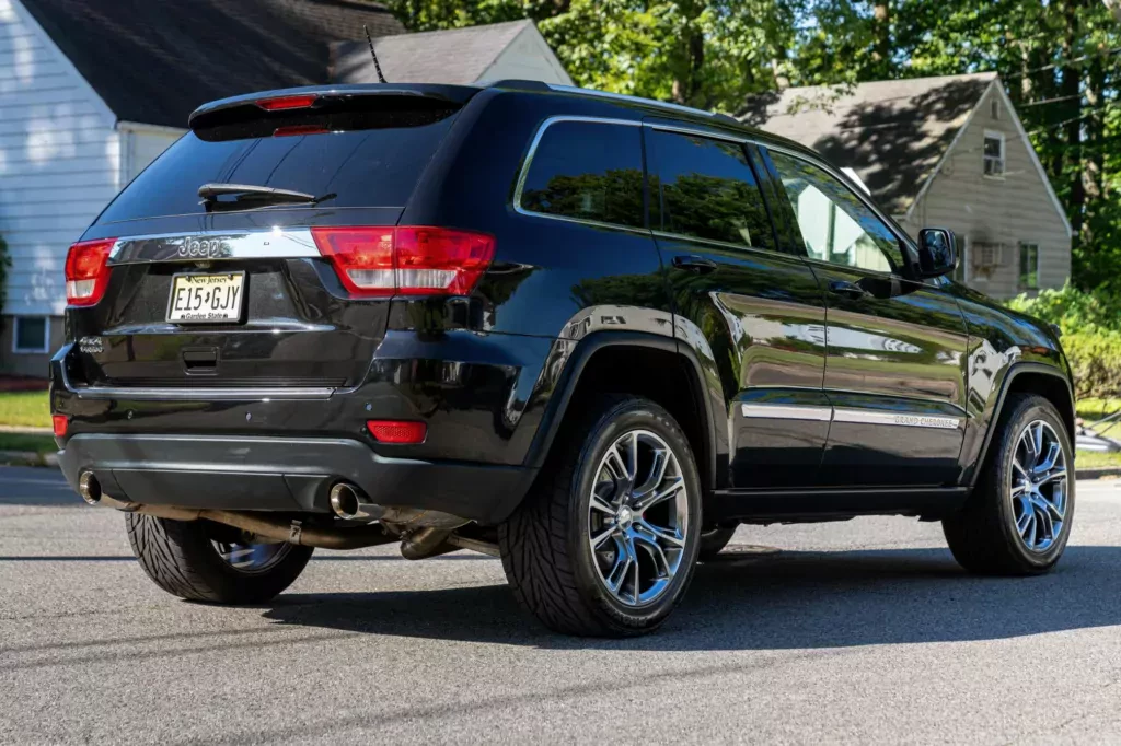 jeep-grand-cherokee-hemi-v8