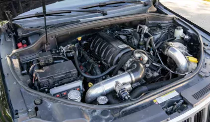 jeep-grand-cherokee-hemi-v8