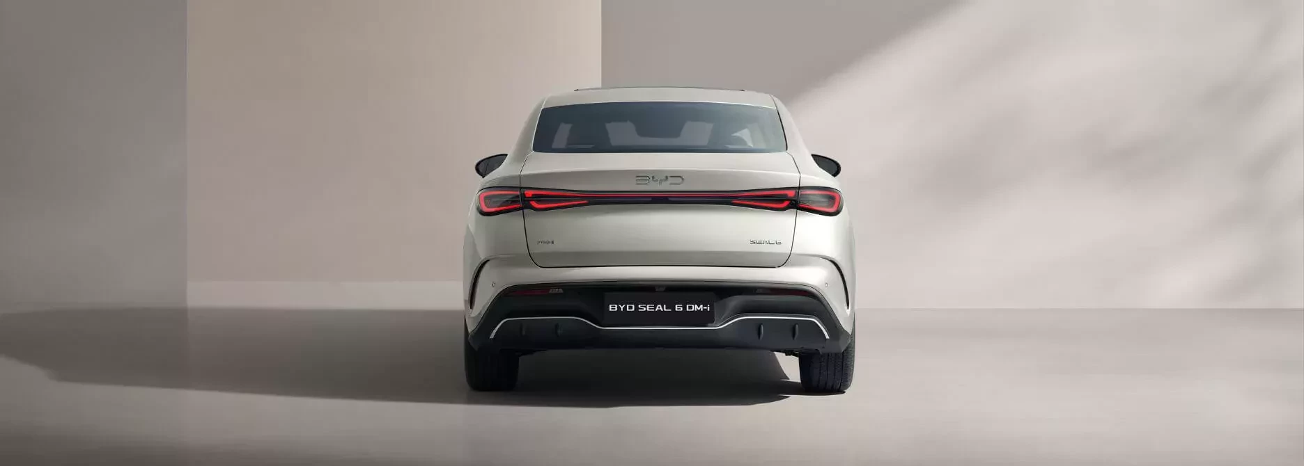 BYD Seal 6 DM-i 2025 sedan PHEV