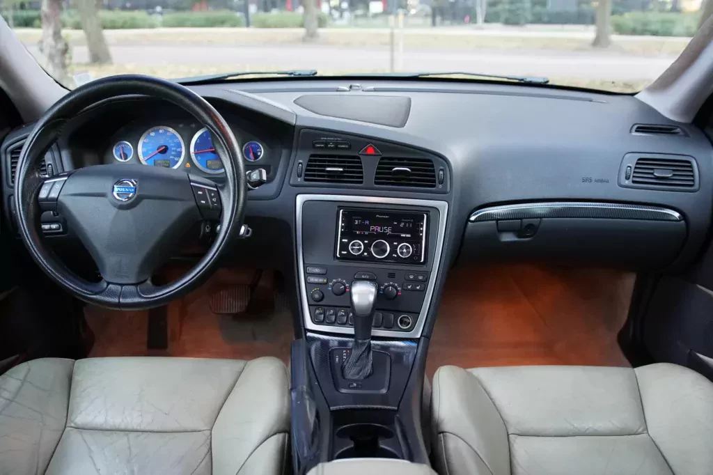 uzywany-sedan-volvo-s60r