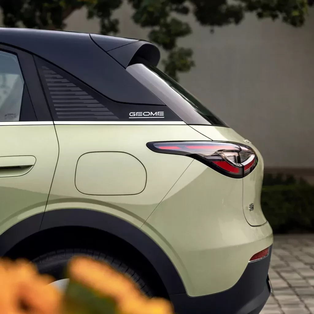 Chińczycy tną sobie ceny miejskiego hitu na 34 tys. zł, bo mogą. Polskie salony marki czeka oblężenie