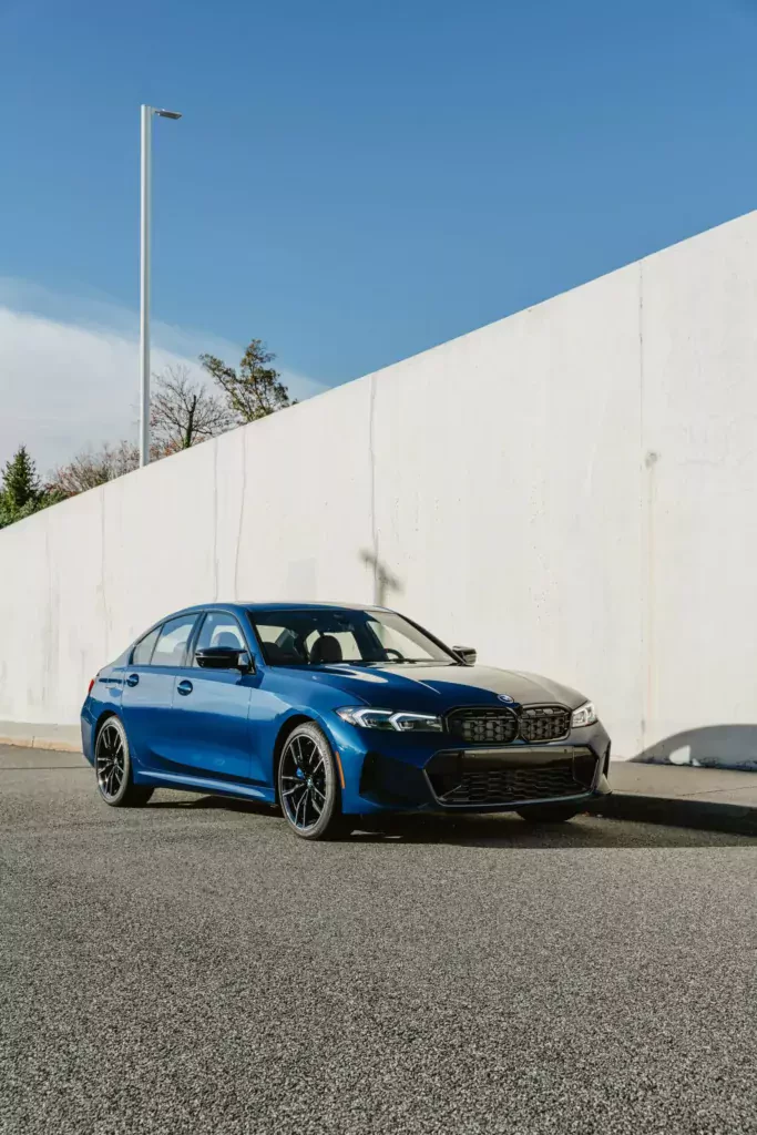 2026-BMW-M340i-xDrive-50-Jahre-Edition-7-scaled